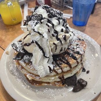 Brownstone Pancake Factory - Oreo Cookie Pancakes - Breakfast & Brunch Near Me - Edgewater, New Jersey