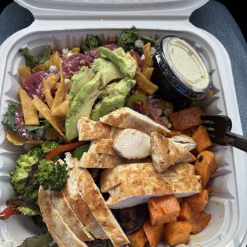 Chefhouse - Kale salad with veggies instead of rice. Ooooo - Seafood Near Me - Bellefontaine, Ohio