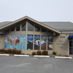 Royal Pools & Spas