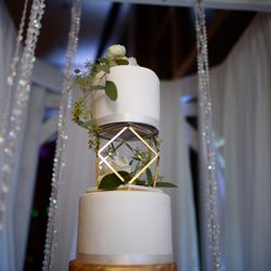 Sofelle Cake Artistry - Photo Credit: Thinh Le Photography
