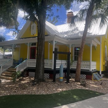 Depot Village - You've seen this house!! HIT THE BRAKES AND PARK!! You're welcome! - Vacation Rentals Near Me - Gainesville, Florida Depot Village - You've seen this house!! HIT THE BRAKES AND PARK!! You're welcome! - Vacation Rentals Near Me - Gainesville, Florida