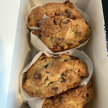 Levain Bakery - Chocolate Chip Walnut Cookie - Bakeries Near Me - Los Angeles, California