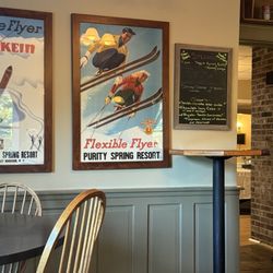 Traditions Restaurant, Cafe & Pub