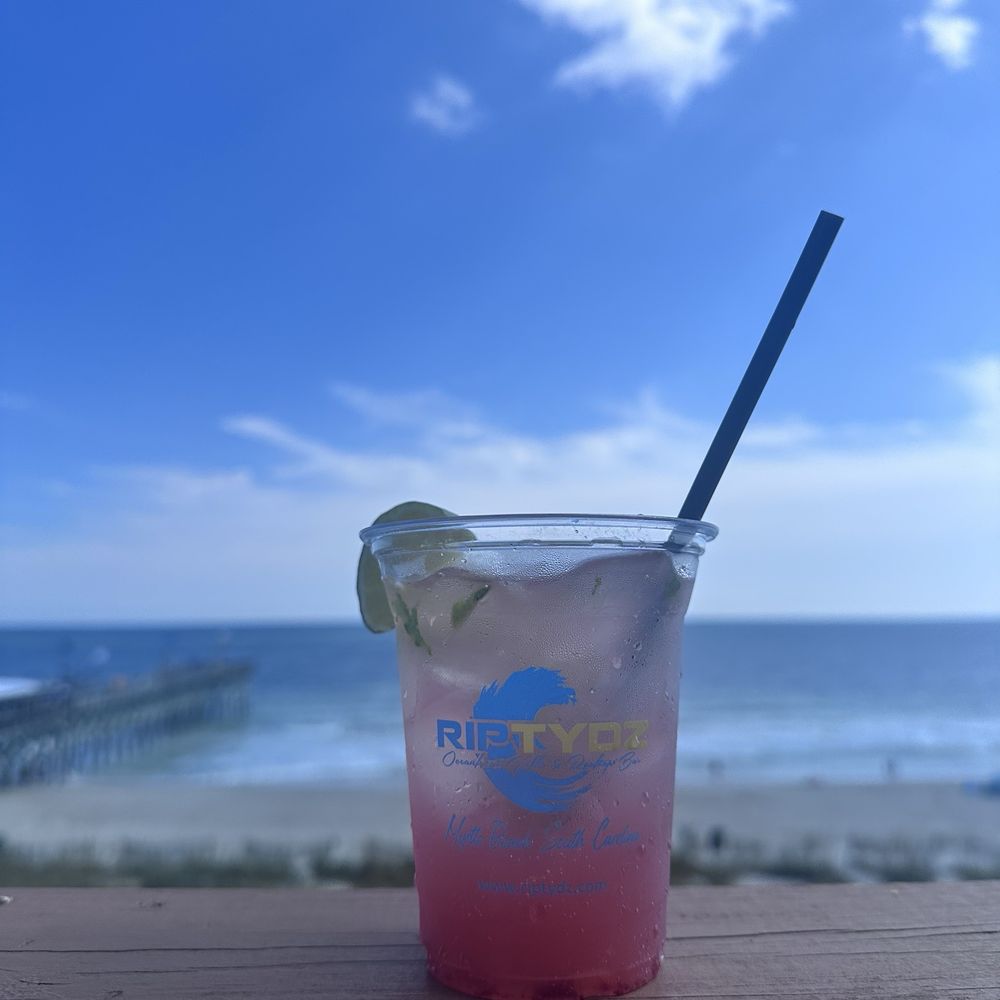 RipTydz - strawberry kiwi mojito - Seafood Near Me - Myrtle Beach, South Carolina