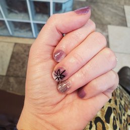 This is dip powder w/ ombre This is dip powder w/ ombre