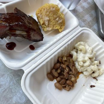 Armadillo Willy's BBQ - Barbeque Near Me - San Mateo, California