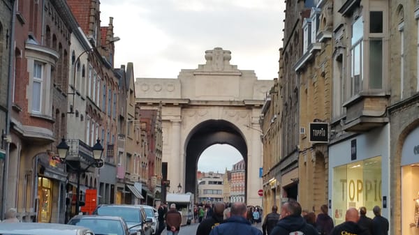 Menin Gate by null