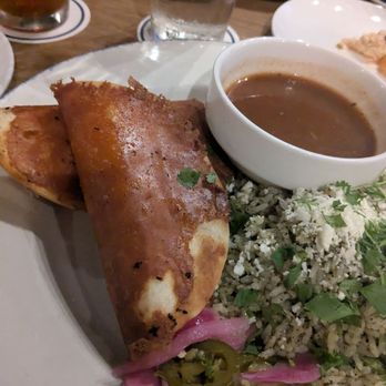 Salt Traders Zilker - Fish tacos - Seafood Near Me - Austin, Texas