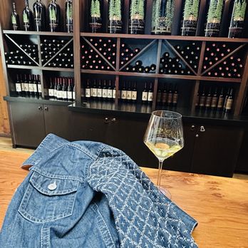 Napa Wine Tour Guides - Sequoia Grove - loved it!!! - Wine Tours Near Me - Napa, California Napa Wine Tour Guides - Sequoia Grove - loved it!!! - Wine Tours Near Me - Napa, California