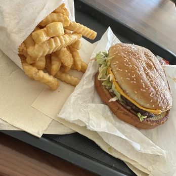 Generals Headquarters - Burgers Near Me - Wasco, California