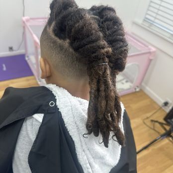 Lyvin Locd - Hair Stylists Near Me Lyvin Locd - Hair Stylists Near Me