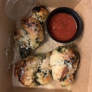 Grata’s Pizzeria - Garlic knots - Pizza Near Me - Austin, Texas