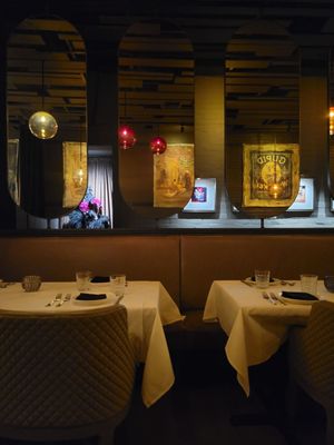 J Carver’s Oyster Bar & Chophouse by null