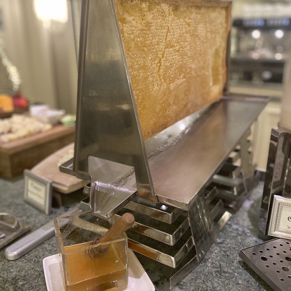 Oscar's - Honey comb on display - American Near Me - Orlando, Florida Oscar's - Honey comb on display - American Near Me - Orlando, Florida