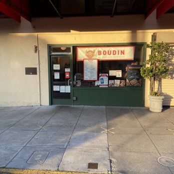 Boudin - Entrance at 8am , yea no waiting , and easy parking. X marks where to wait , 1 guest in store at a time - Bakeries Near Me - San Francisco, California Boudin - Entrance at 8am , yea no waiting , and easy parking. X marks where to wait , 1 guest in store at a time - Bakeries Near Me - San Francisco, California