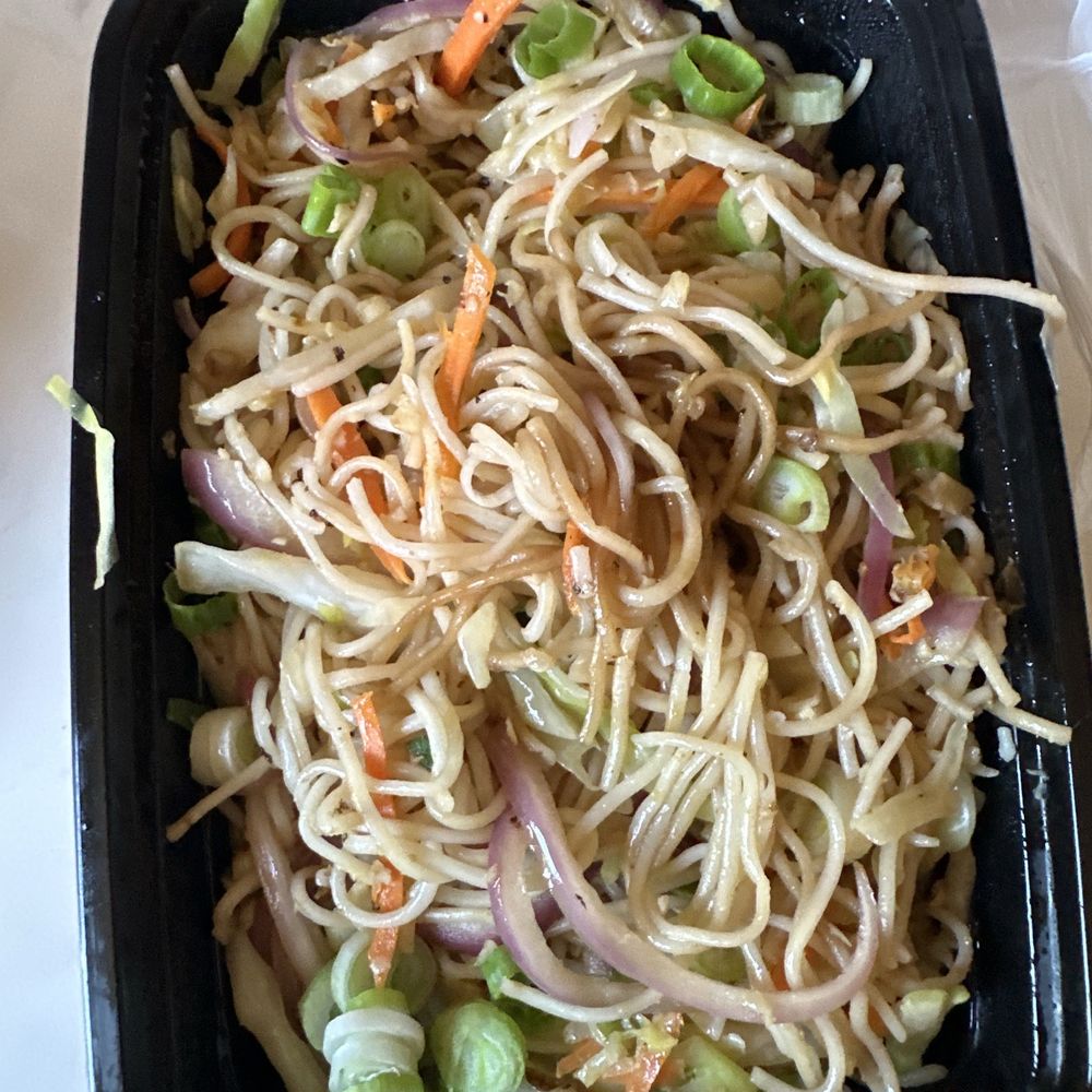 AnTeRa Indian Kitchen - Vegetable street noodles no chili sauce  Really flavorful - Indian Near Me - Rancho Cucamonga, California