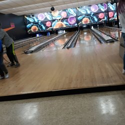 Pleasant Bowling Center - At a birthday party!