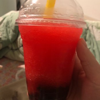 Cloud 9 - Suppose to be strawberry bubble tea. - Vietnamese Near Me - Vancouver, Washington