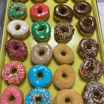 Hot Donuts - a tray of assorted donuts - Donuts Near Me - Houston, Texas Hot Donuts - a tray of assorted donuts - Donuts Near Me - Houston, Texas