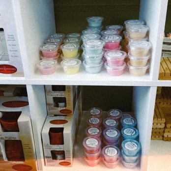 Green Iguana Bath & Body - Cosmetics & Beauty Supply Near Me - Jacksonville, Florida