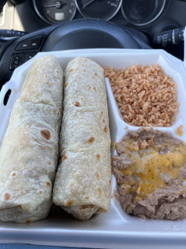 LINA’S MEXICAN RESTAURANT 112 W 4th St, Kearney, Nebraska Mexican