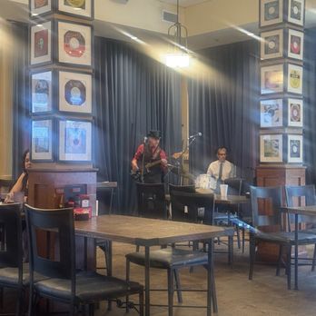 Five Sisters Blues Cafe - Southern Near Me - Pensacola, Florida
