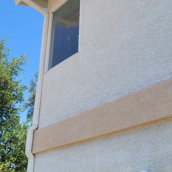 LC Custom Painting - Luis carefully covered the roof tile before painting the trim. Their neatness is commendable. - Painters Near Me LC Custom Painting - Luis carefully covered the roof tile before painting the trim. Their neatness is commendable. - Painters Near Me