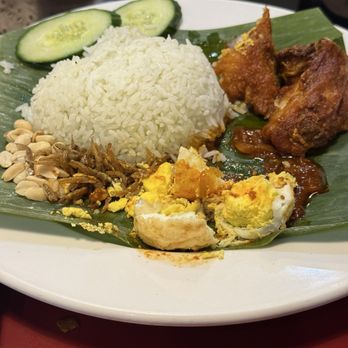 Canteen - Nasi lamek - Chinese Near Me - Toronto, Ontario