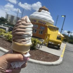 Twistee Treat - Sunrise - Vanilla with Chocolate Swirl Ice Cream