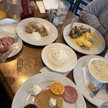 Crepeville - Buttermilk Pancakes w canadian bacon Clam Chowder Canadian Benedict Cinnamon Roll Crepe - Breakfast & Brunch Near Me - Davis, California