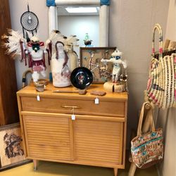 Vintage Roadrunner Antique Mall - Vintage Native American.
