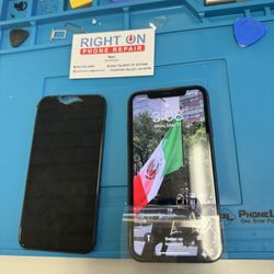 Right On Repair - IPhone 11 Screen LCD Fixed!