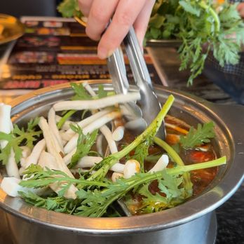 8Hotpot & Grill Buffet - Hot Pot Near Me - Westminster, California