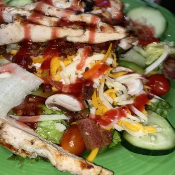 Billy's Long Bar - Blackened Chicken Salad - Bars Near Me - Albuquerque, New Mexico