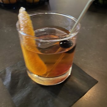 Elk Store Winery & Distillery - Wine Bars Near Me - Fredericksburg, Texas