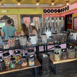 Sweet CeCe’s - Candy toppings bar