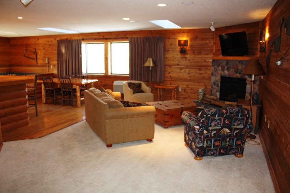 LODGE AT CROOKED LAKE HOTEL & CONFERENCE CENTER 17 Photos & 15