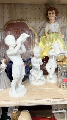 Cold Spring Antiques Center by null