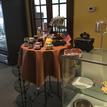 Down Home Comfort Bakery - Bakeries Near Me - Front Royal, Virginia