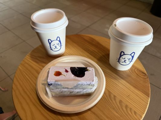 Flouring Cake Shop by null