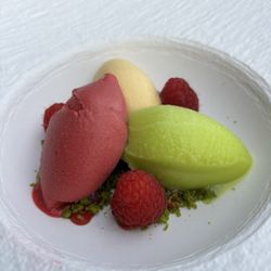 am kai | restaurant. seafood. drinks. elbblick - Sorbet