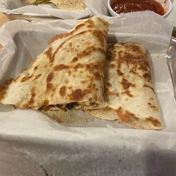 Bell Street Burritos - Regular grilled chicken quesadilla - Mexican Near Me - Tucker, Georgia