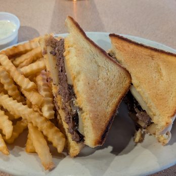 Helfer’s On 3rd - Burgers Near Me - Gresham, Oregon