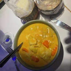 Yellow curry with shrimp