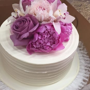 Beverly Blossoms - Flower placement on a bridal shower cake - Florists Near Me - Los Angeles, California