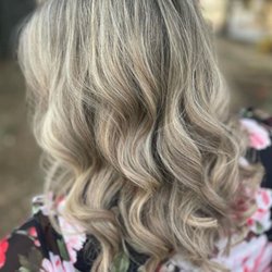 Tangles Salon and Day Spa