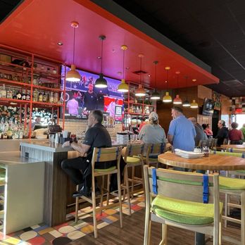Lou Malnati's Pizzeria - Bar Area - Pizza Near Me - Surprise, Arizona