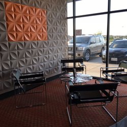 Vapor Galleria Vape - Seating Area.