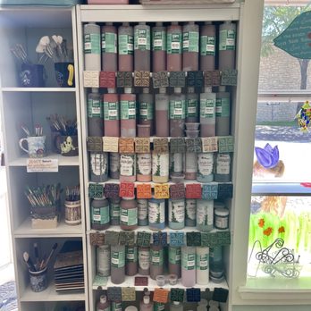 Ceramic Lodge - Lots of paint - Art Schools Near Me - Round Rock, Texas