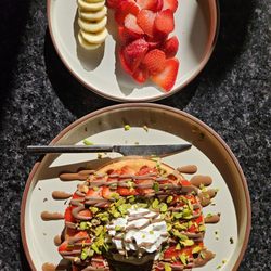 La Cafe - Dubai waffle